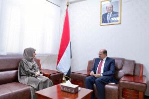 رئيس الوزراء يطلع على نتائج تحركات وزيرة الخارجية ويؤكد على مضاعفة الجهد الدبلوماسي في هذه المرحلة